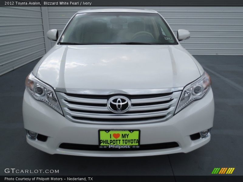 Blizzard White Pearl / Ivory 2012 Toyota Avalon