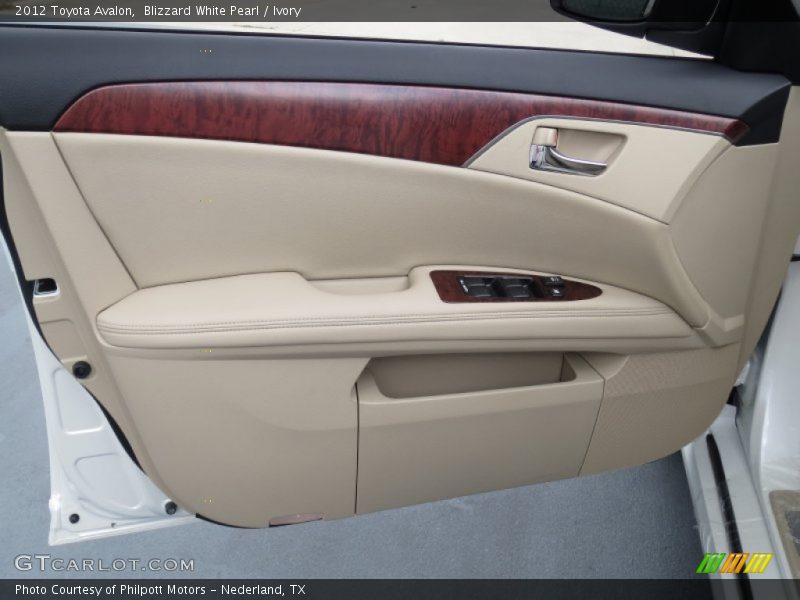 Blizzard White Pearl / Ivory 2012 Toyota Avalon