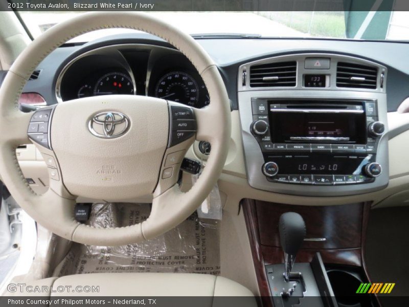 Blizzard White Pearl / Ivory 2012 Toyota Avalon