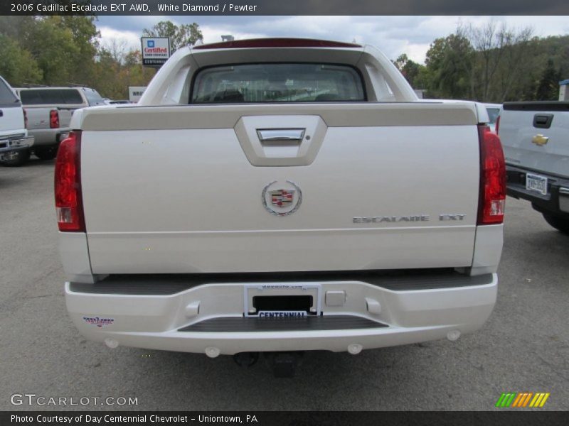 White Diamond / Pewter 2006 Cadillac Escalade EXT AWD