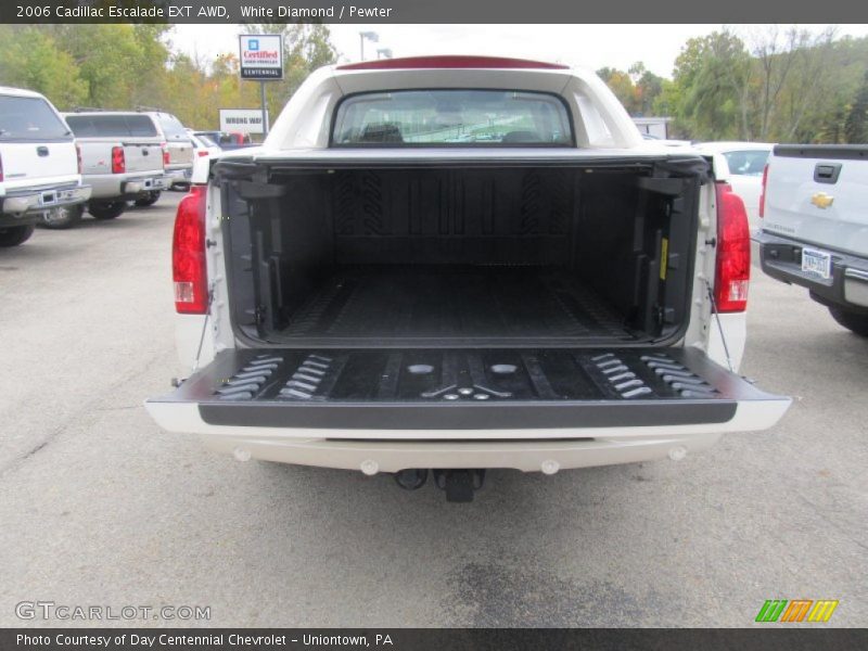 White Diamond / Pewter 2006 Cadillac Escalade EXT AWD