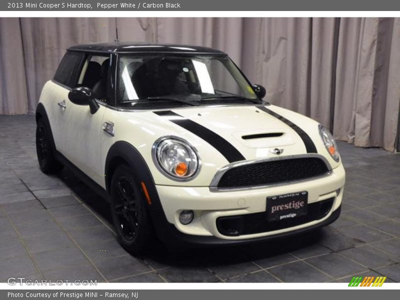 Pepper White / Carbon Black 2013 Mini Cooper S Hardtop