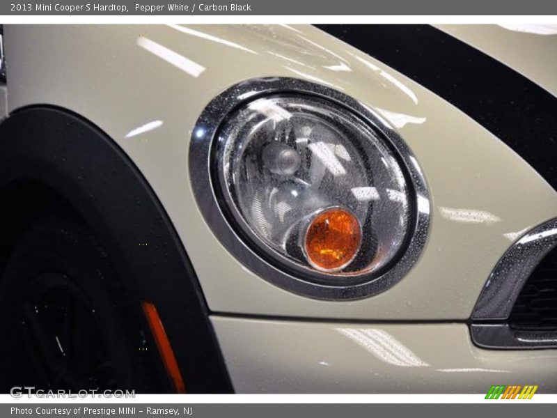 Pepper White / Carbon Black 2013 Mini Cooper S Hardtop