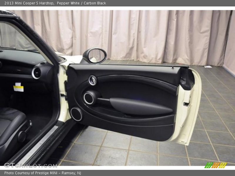 Pepper White / Carbon Black 2013 Mini Cooper S Hardtop