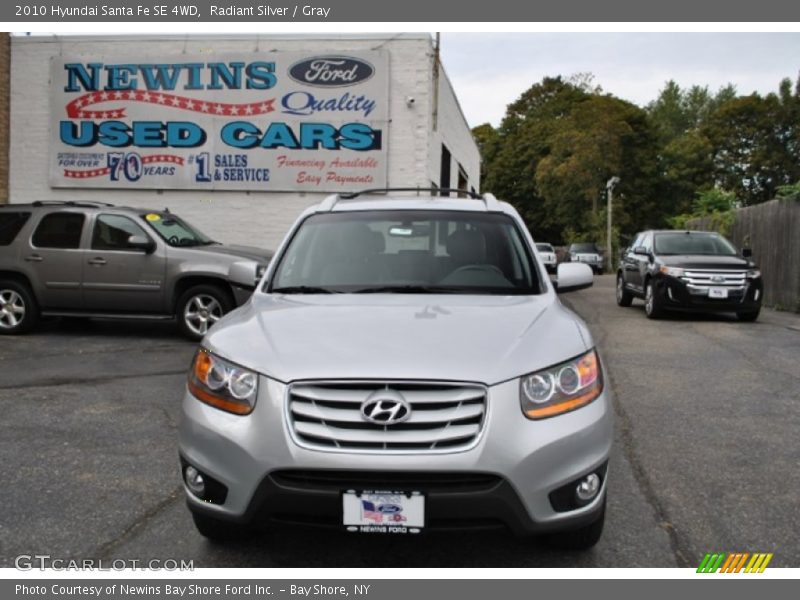 Radiant Silver / Gray 2010 Hyundai Santa Fe SE 4WD