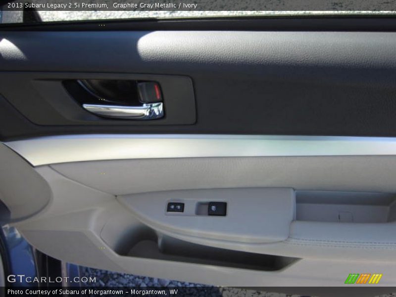 Graphite Gray Metallic / Ivory 2013 Subaru Legacy 2.5i Premium