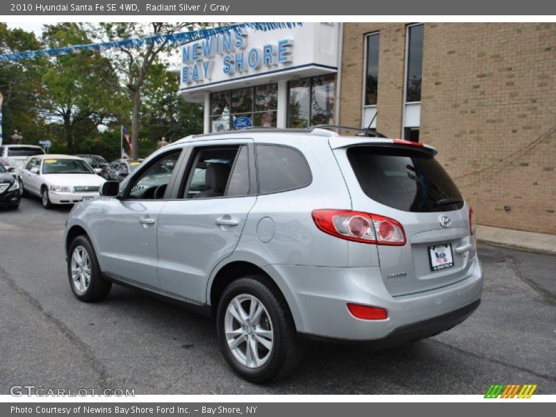 Radiant Silver / Gray 2010 Hyundai Santa Fe SE 4WD
