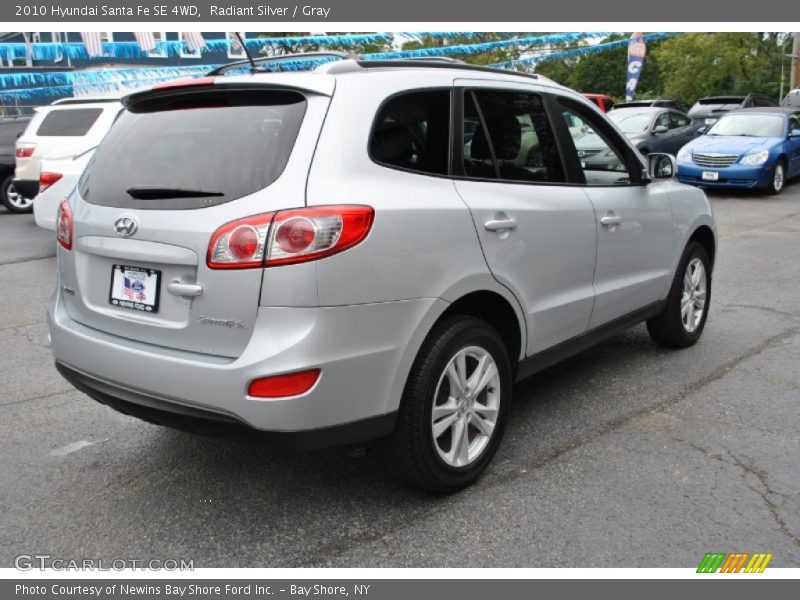 Radiant Silver / Gray 2010 Hyundai Santa Fe SE 4WD