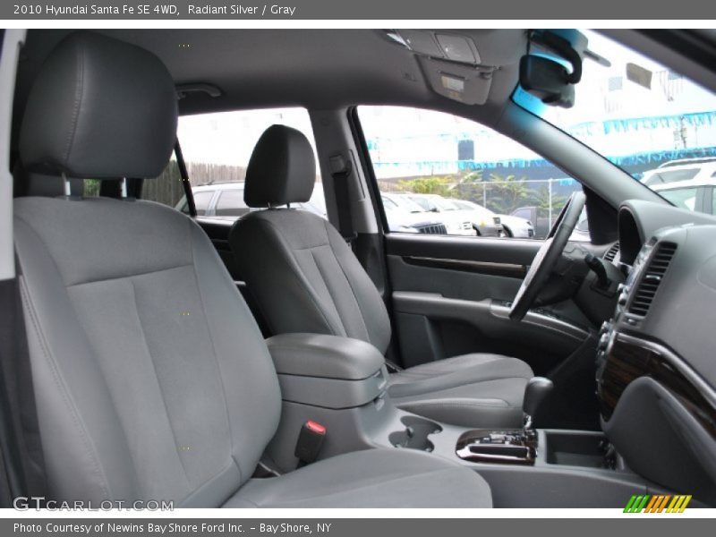 Radiant Silver / Gray 2010 Hyundai Santa Fe SE 4WD
