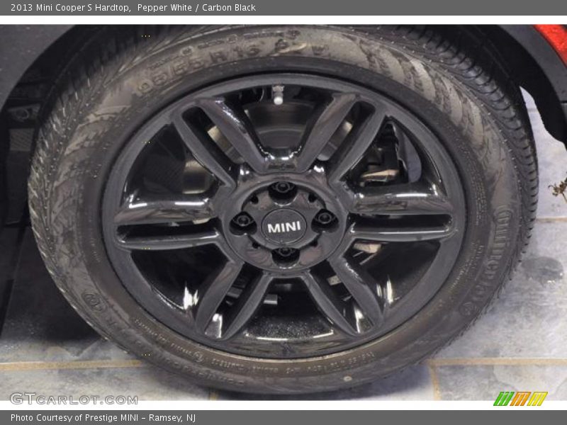 Pepper White / Carbon Black 2013 Mini Cooper S Hardtop
