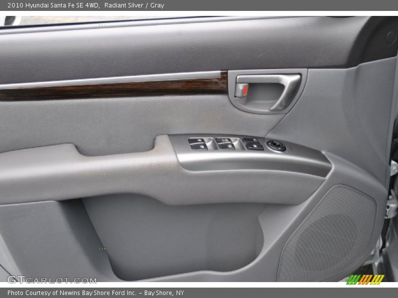 Radiant Silver / Gray 2010 Hyundai Santa Fe SE 4WD