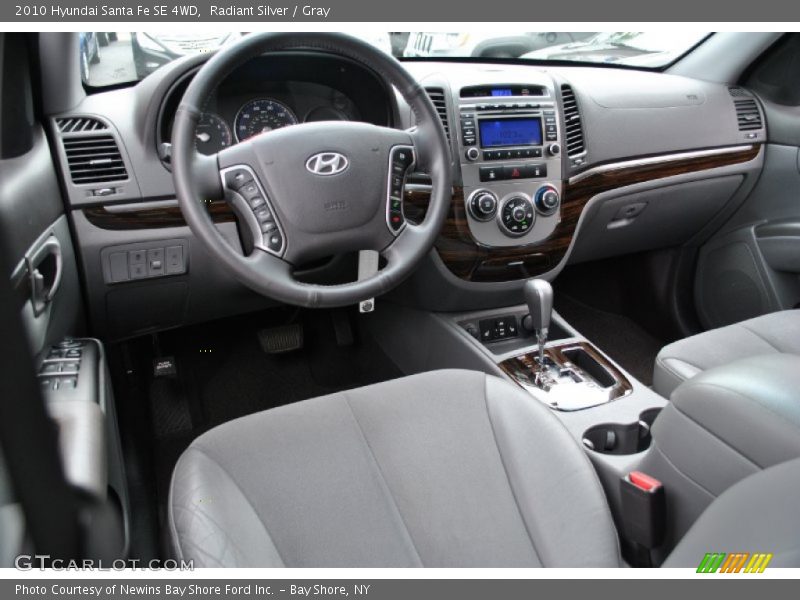 Radiant Silver / Gray 2010 Hyundai Santa Fe SE 4WD