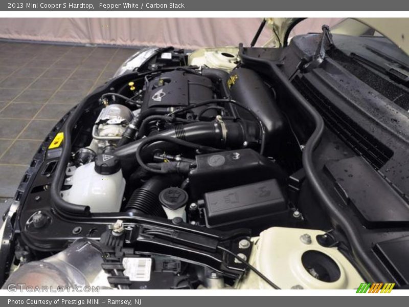 Pepper White / Carbon Black 2013 Mini Cooper S Hardtop
