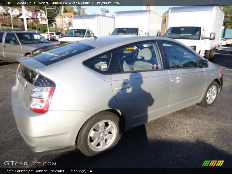 Millenium Silver Metallic / Gray/Burgundy 2005 Toyota Prius Hybrid