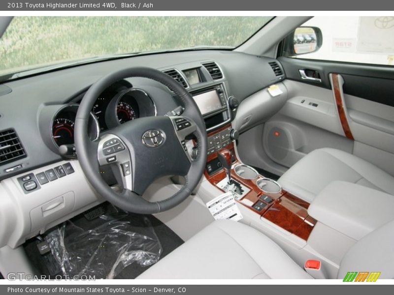Black / Ash 2013 Toyota Highlander Limited 4WD