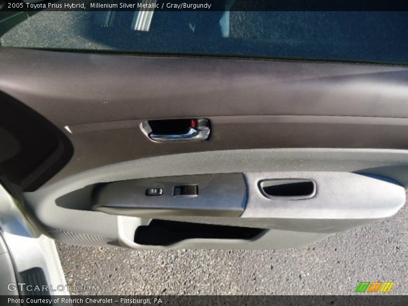 Millenium Silver Metallic / Gray/Burgundy 2005 Toyota Prius Hybrid