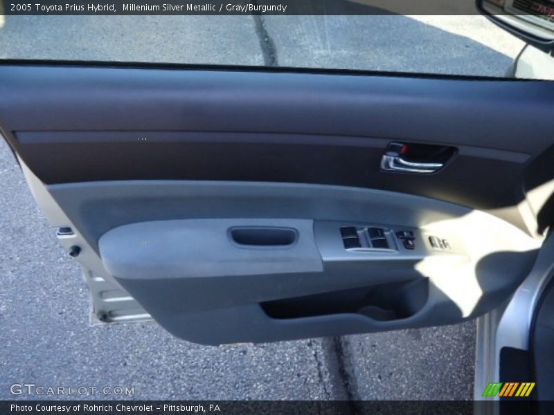 Millenium Silver Metallic / Gray/Burgundy 2005 Toyota Prius Hybrid