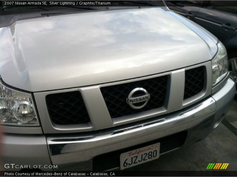 Silver Lightning / Graphite/Titanium 2007 Nissan Armada SE