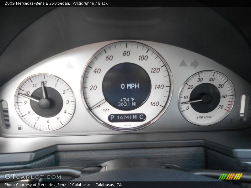 Arctic White / Black 2009 Mercedes-Benz E 350 Sedan