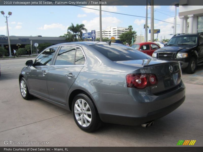 Platinum Grey Metallic / Titan Black 2010 Volkswagen Jetta SE Sedan