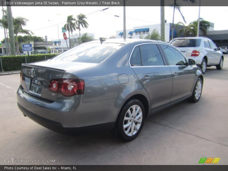 Platinum Grey Metallic / Titan Black 2010 Volkswagen Jetta SE Sedan
