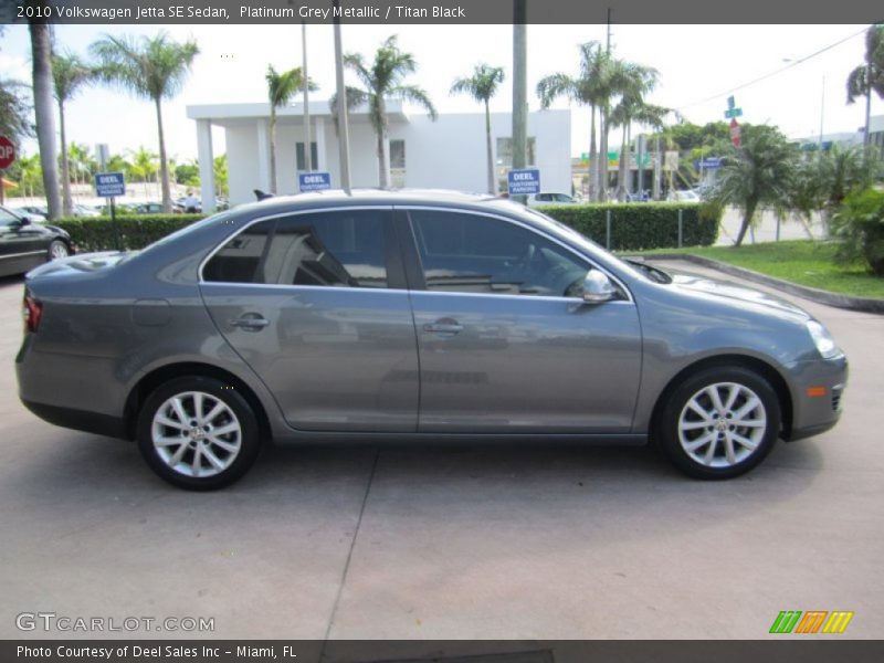 Platinum Grey Metallic / Titan Black 2010 Volkswagen Jetta SE Sedan