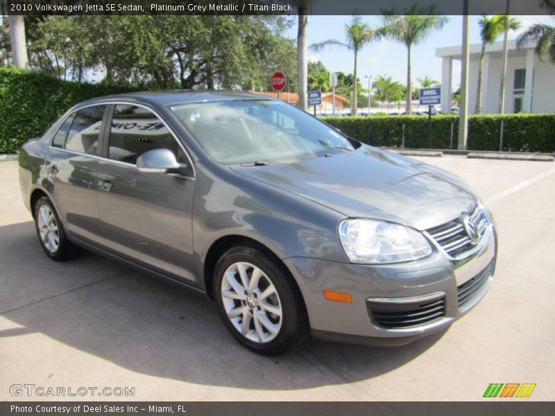 Platinum Grey Metallic / Titan Black 2010 Volkswagen Jetta SE Sedan