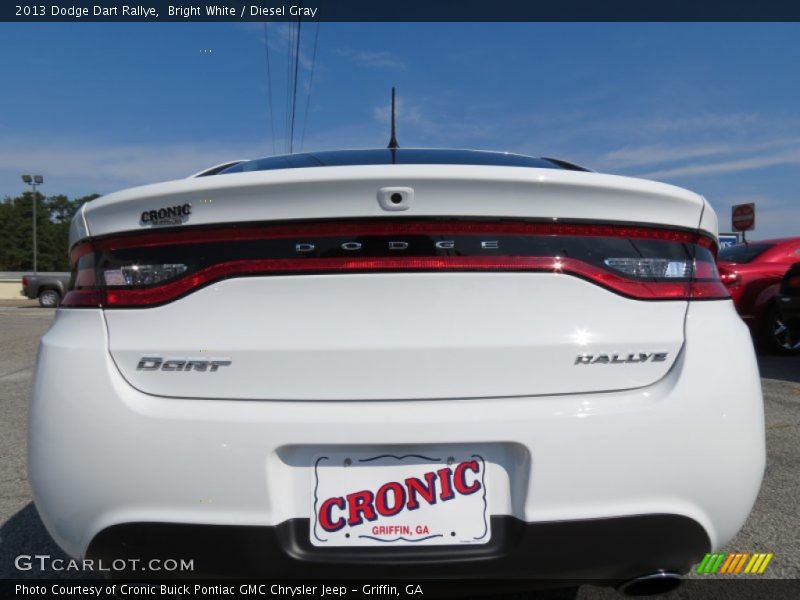 Bright White / Diesel Gray 2013 Dodge Dart Rallye