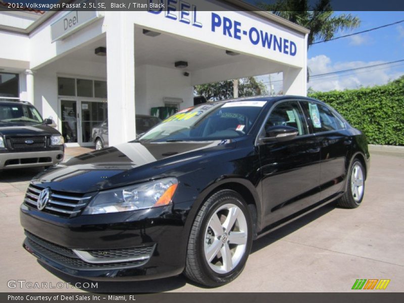 Black / Titan Black 2012 Volkswagen Passat 2.5L SE