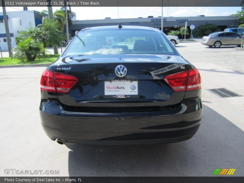 Black / Titan Black 2012 Volkswagen Passat 2.5L SE