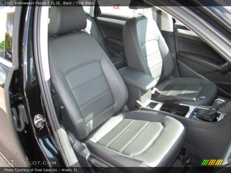 Black / Titan Black 2012 Volkswagen Passat 2.5L SE