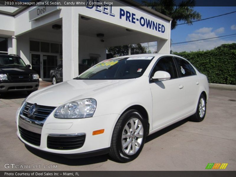 Candy White / Cornsilk Beige 2010 Volkswagen Jetta SE Sedan