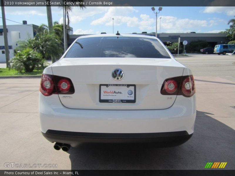 Candy White / Cornsilk Beige 2010 Volkswagen Jetta SE Sedan