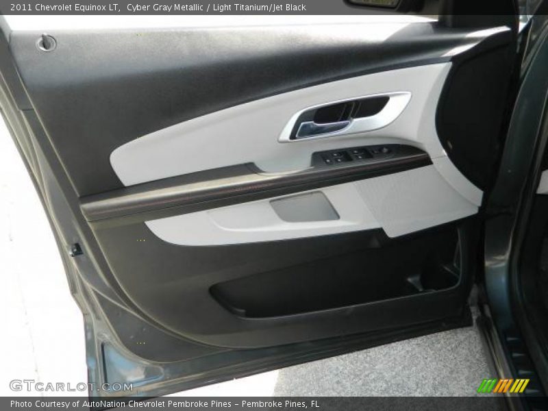Cyber Gray Metallic / Light Titanium/Jet Black 2011 Chevrolet Equinox LT