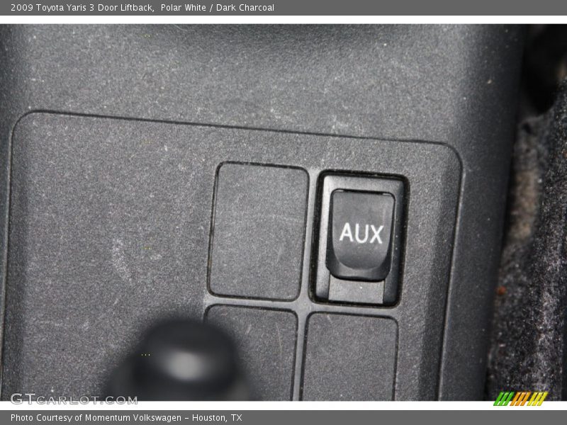 Polar White / Dark Charcoal 2009 Toyota Yaris 3 Door Liftback