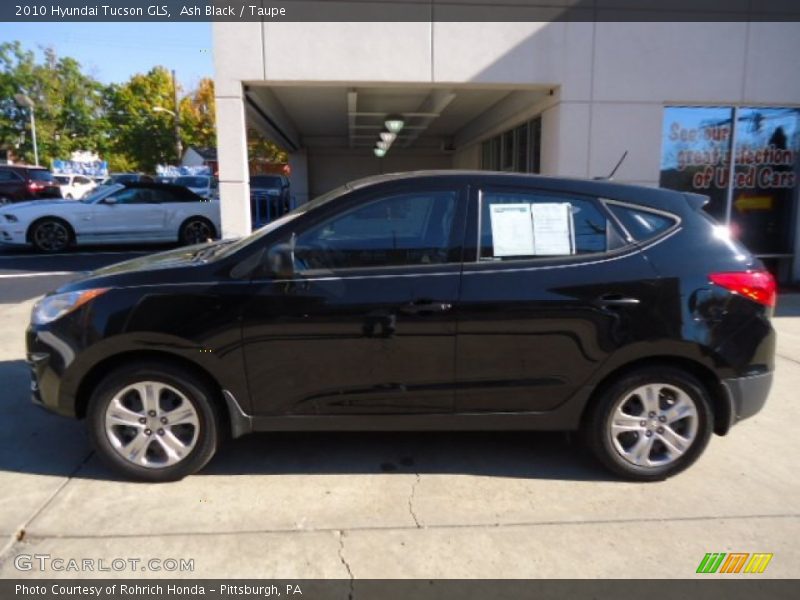 Ash Black / Taupe 2010 Hyundai Tucson GLS