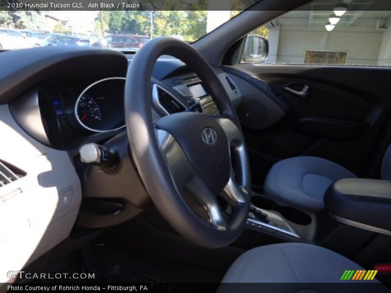 Ash Black / Taupe 2010 Hyundai Tucson GLS