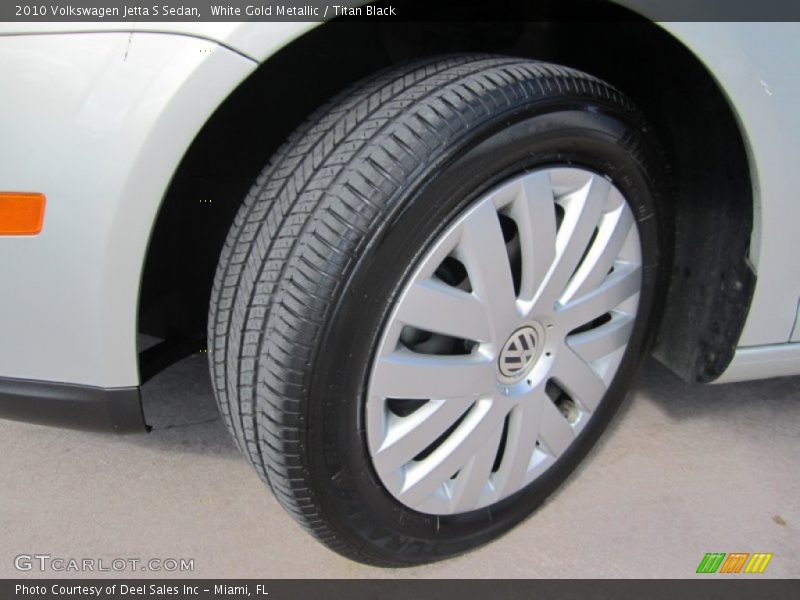 White Gold Metallic / Titan Black 2010 Volkswagen Jetta S Sedan