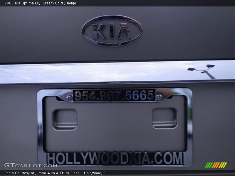 Cream Gold / Beige 2005 Kia Optima LX
