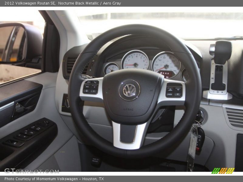 Nocturne Black Metallic / Aero Gray 2012 Volkswagen Routan SE