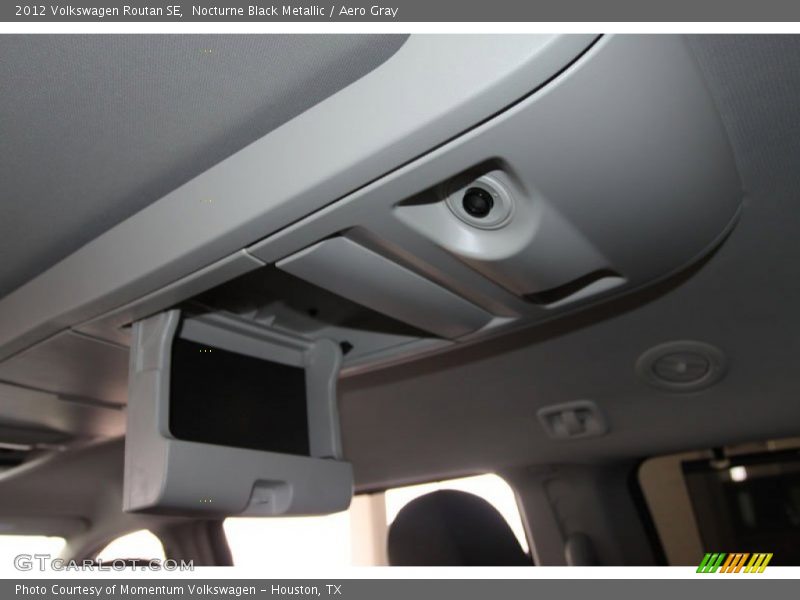 Nocturne Black Metallic / Aero Gray 2012 Volkswagen Routan SE
