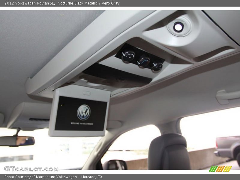 Nocturne Black Metallic / Aero Gray 2012 Volkswagen Routan SE