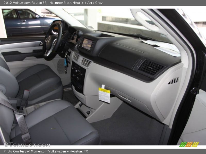 Nocturne Black Metallic / Aero Gray 2012 Volkswagen Routan SE