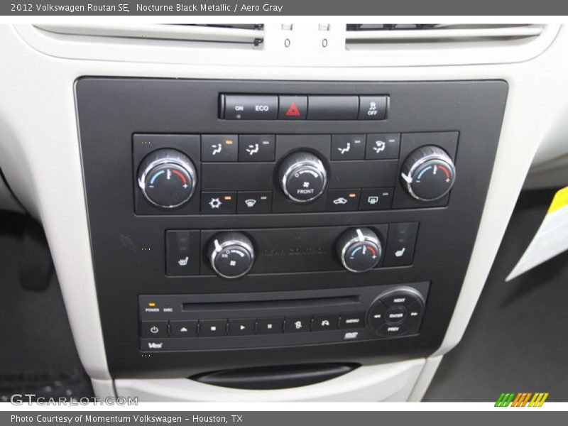 Nocturne Black Metallic / Aero Gray 2012 Volkswagen Routan SE