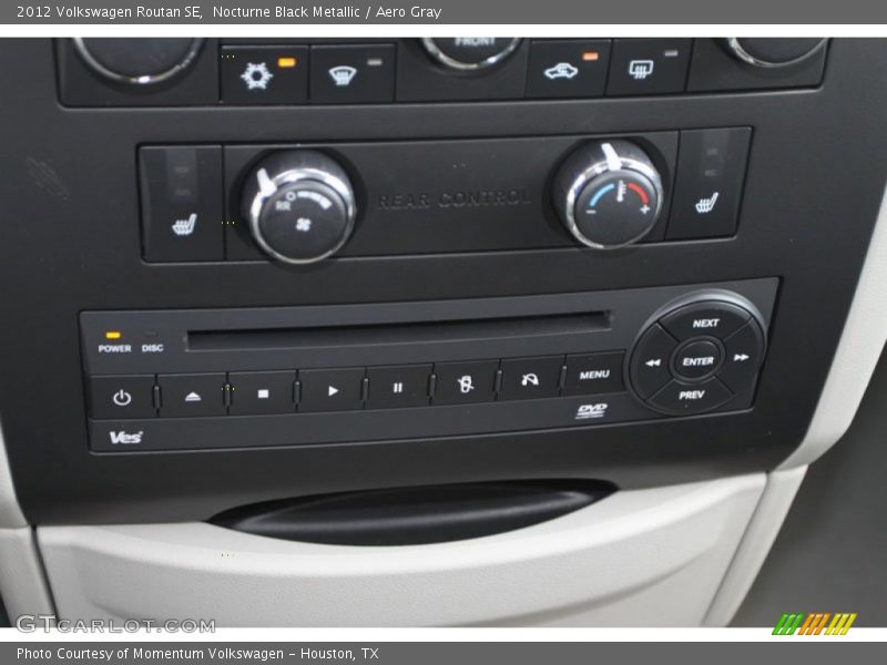 Nocturne Black Metallic / Aero Gray 2012 Volkswagen Routan SE