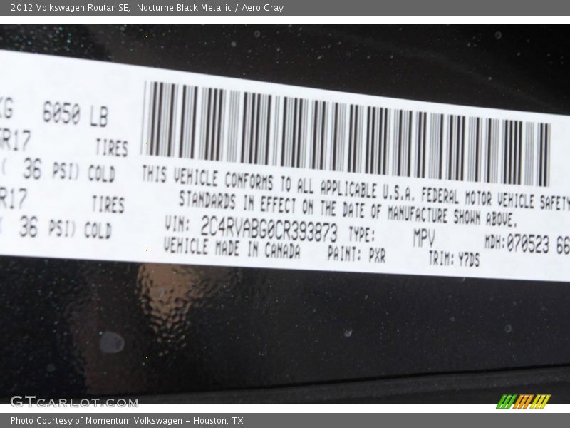 Nocturne Black Metallic / Aero Gray 2012 Volkswagen Routan SE