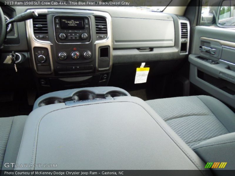 Dashboard of 2013 1500 SLT Crew Cab 4x4