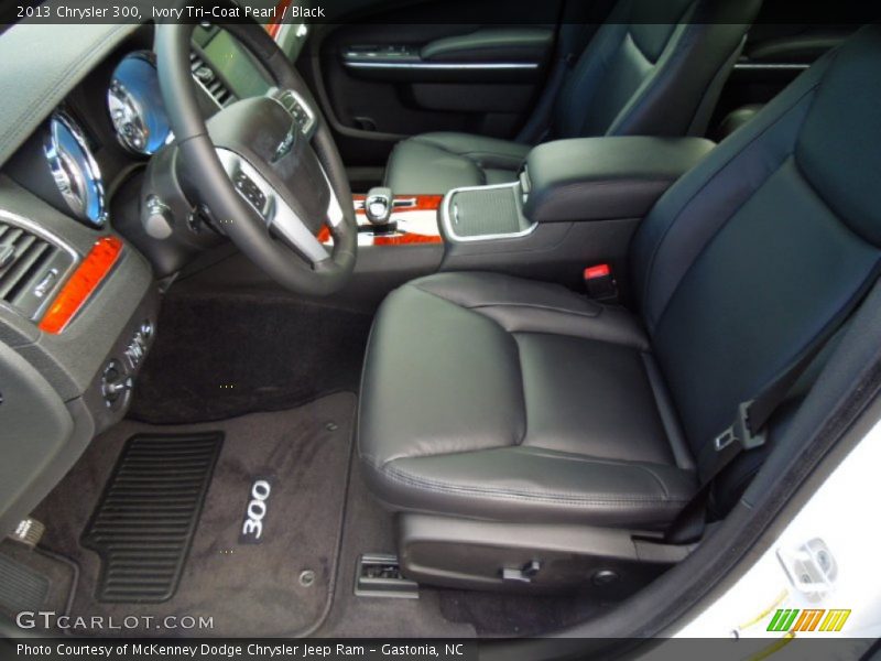 Ivory Tri-Coat Pearl / Black 2013 Chrysler 300