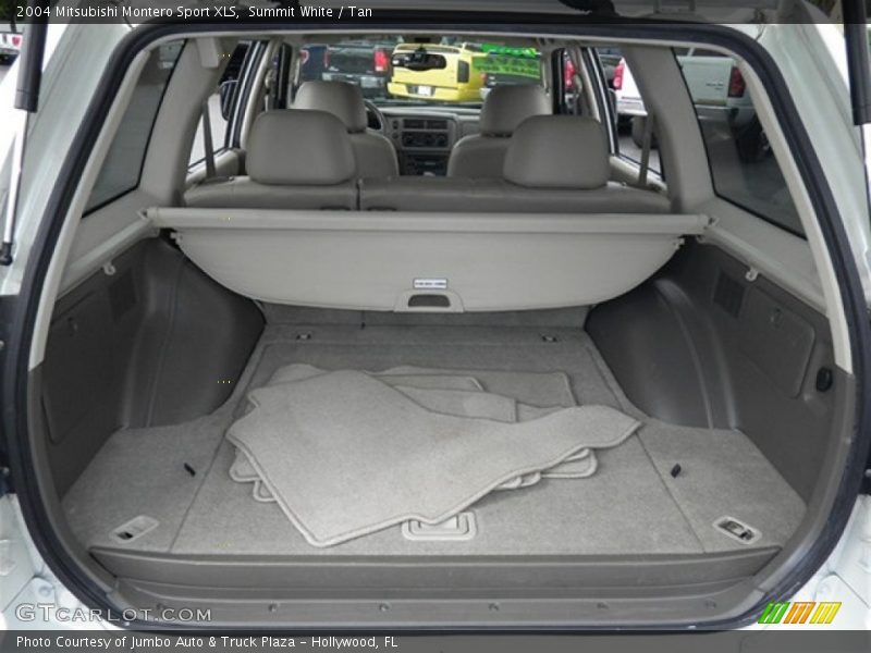 Summit White / Tan 2004 Mitsubishi Montero Sport XLS