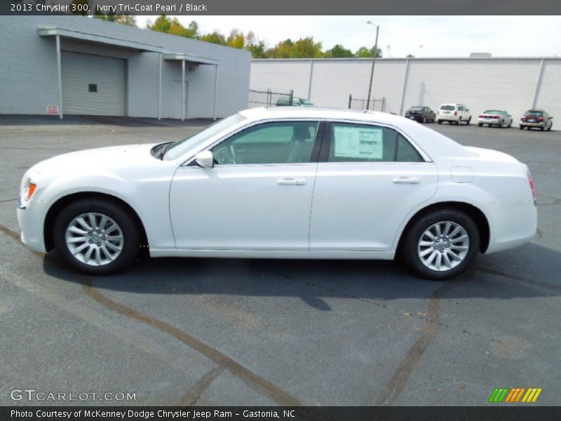 Ivory Tri-Coat Pearl / Black 2013 Chrysler 300